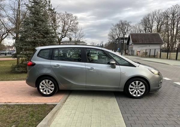 Opel Zafira cena 33900 przebieg: 144000, rok produkcji 2012 z Łomża małe 301